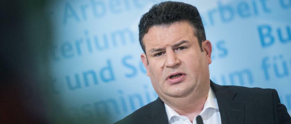 Hubertus Heil (SPD) glaubt nicht an eine generelle Auskunftspflicht von Beschäftigten aus.