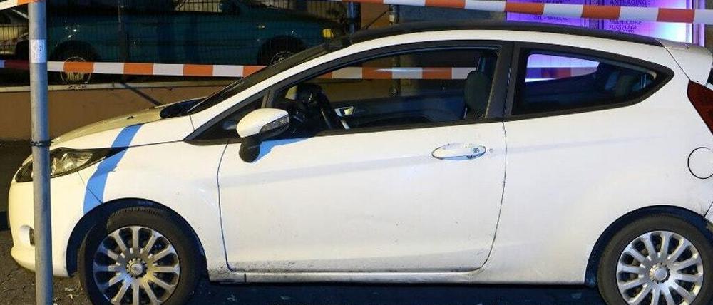 Diesen Ford Fiesta haben die Ermittler in der Nähe des Tatorts gefunden.