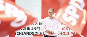 SPD-Kanzlerkandidat Olaf Scholz auf dem Bebelplatz in Berlin (am 27.08.2021)