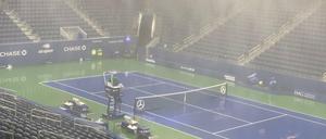 Nasse Angelegenheit. Das leere Louis-Armstrong-Stadion in New York steht wegen heftigen Regenfällen unter Wasser. 