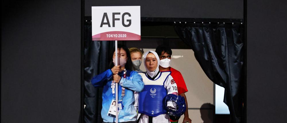 Zakia Khudadadi vor ihrem Wettkampf in Tokio.