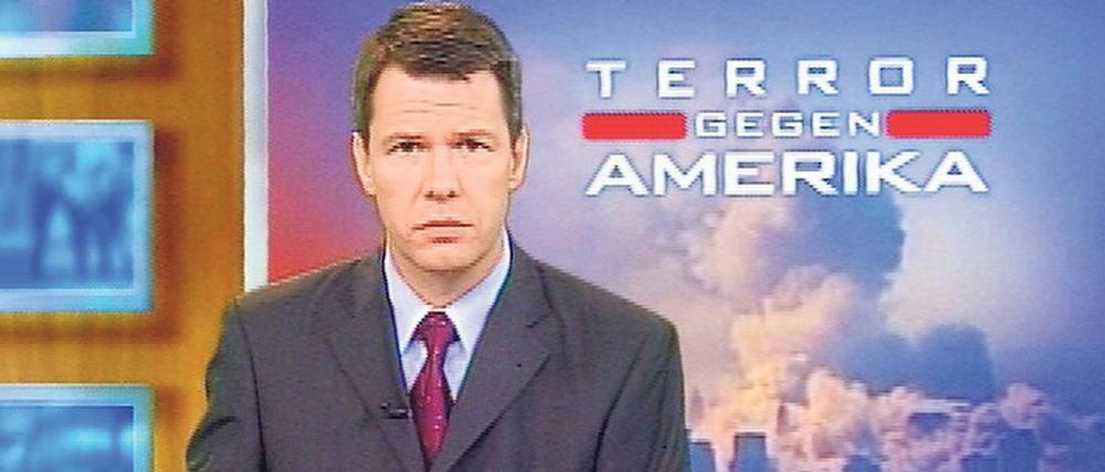 Der längste Arbeitstag. Am 11. September 2001 moderiert Peter Kloeppel sieben Stunden nonstop die RTL-Berichterstattung über die Terrorattacke in New York. 