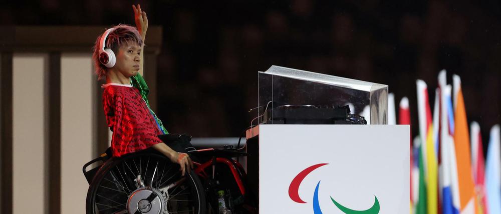 Keita Tokunaga, 34, ist Mode-Journalist, Model, Aktivist – und war DJ bei der Eröffnungsfeier der Paralympischen Spiele.