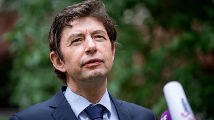 Christian Drosten hält Kontaktbeschränkungen im Herbst wieder für wahrscheinlich.