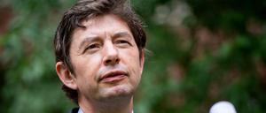 Christian Drosten hält Kontaktbeschränkungen im Herbst wieder für wahrscheinlich.