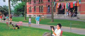 Die Zahl der Studierenden von Berliner Universitäten, die ins Ausland gehen – wie etwa hier im Bild Harvard – liegt schon wieder auf dem Niveau von Vor-Corona-Zeiten. 