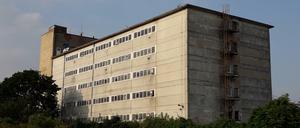 Das sogenannte Schweinehochhaus in Maasdorf steht seit drei Jahren leer.