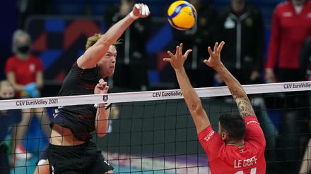Beim Spiel gegen Olympiasieger Frankreich zeigte Anton Brehme vollen Einsatz.