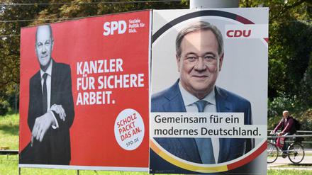 Wahlplakate von Olaf Scholz und Armin Laschet
