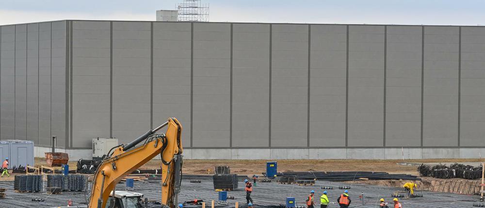 Das Baugelände der Tesla Gigafactory in Grünheide östlich von Berlin