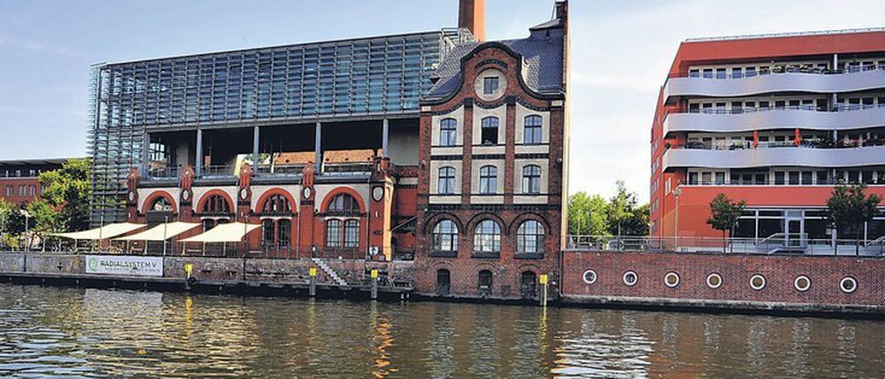 Einst Pumpwerk, heute Kulturort. Das Radialsystem V liegt direkt am Spreeufer.