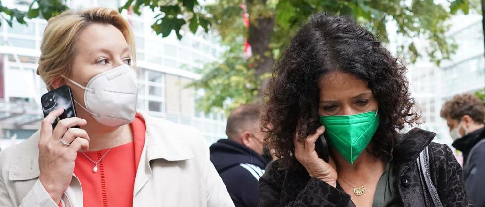 Franziska Giffey, Bettina Jarasch und Klaus Lederer, die Spitzenkandidaten von SPD, Grünen und Linken (von links nach rechts).