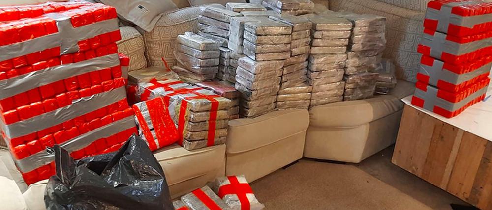 Die National Crime Agency veröffentlichte ein Foto der beschlagnahmten Drogen.