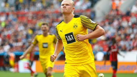 Starkes Finisch. Erling Haaland feiert das vierte Dortmunder Tor. 