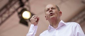 Bundesfinanzminister und Kanzlerkandidat Olaf Scholz, SPD, bei einem Wahlkampfauftritt auf dem Marktplatz in Worms.