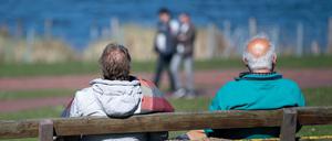 Nach einer Nullrunde 2021 können sich Rentner auf eine Erhöhung ihrer Bezüge freuen.
