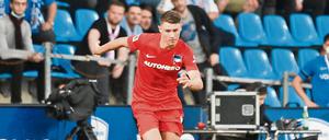Linus Gechter bei seinem ersten Pflichtspieleinsatz für die Profis. Nur Lennart Hartmann war bei seinem Bundesligadebüt für Hertha BSC jünger.