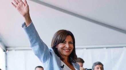 Die Pariser Bürgermeisterin Anne Hidalgo gab ihre Präsidentschaftskandidatur in Rouen bekannt.