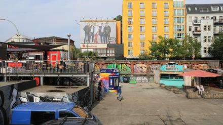 Der Eingang zum RAW-Gelände an der Revaler Straße in Berlin-Friedrichshain.