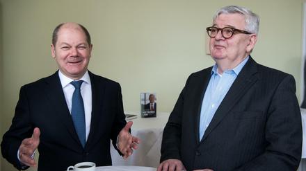 Im März 2017 stellte Olaf Scholz mit Joschka Fischer sein Buch "Hoffnungsland - Eine neue deutsche Wirklichkeit" vor.