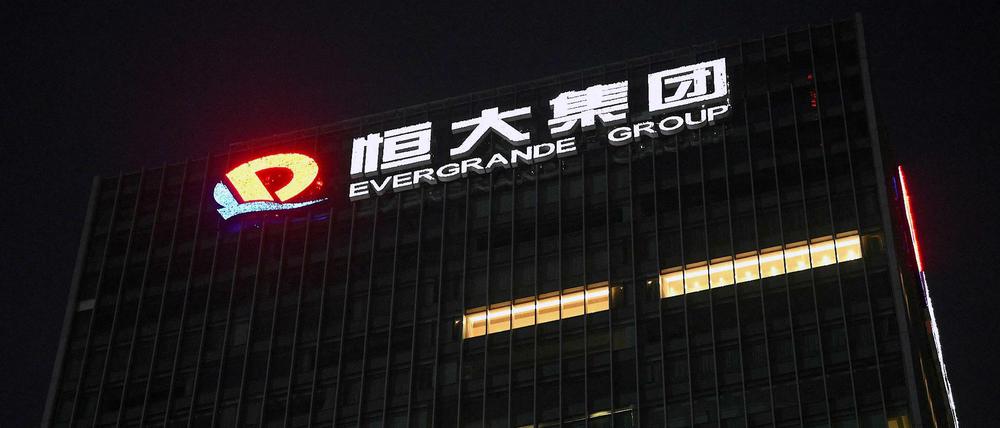 Die Hauptzentrale von Evergrande in Shenzhen. Tausende Menschen warten noch auf Geld von dem Immobilienkonzern. 