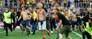 Die Fans von Lens suchten den Konflikt mit den Anhänger des OSC Lille.