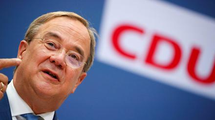 Ein Prozentpunkt mehr für die Union. Eine Trendwende für CDU-Chef Laschet ist das nicht.