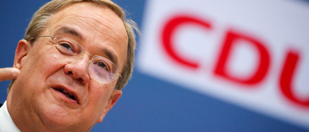 Ein Prozentpunkt mehr für die Union. Eine Trendwende für CDU-Chef Laschet ist das nicht.