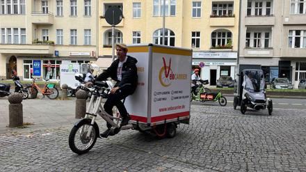 Mit Lastenrädern sollen künftig die Pakete auf der Kantstraße kommen.