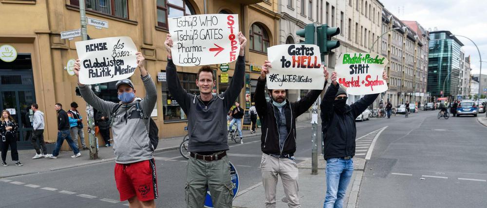 Medienkritik bei den sogenannten Hygiene-Demo in Berlin. 