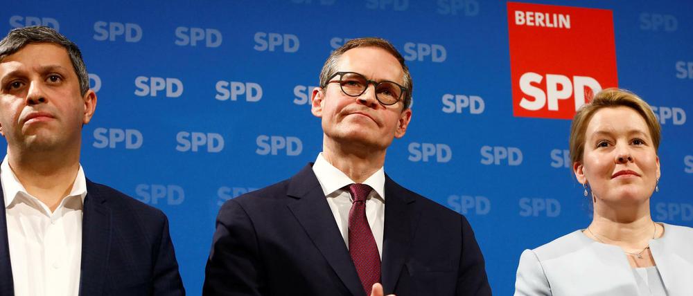 SPD-Fraktionschef Raed Saleh (v. l.), Berliner Regierender Bürgermeister Michael Müller und SPD-Spitzenkandidatin Franziska Giffey.