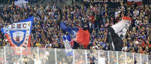 Eisbären Fans und andere Interessierte können sich am Sonntag vor dem Spiel impfen lassen.