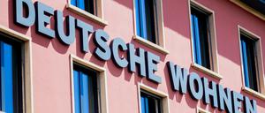 Berlin kauft den Konzernen Vonovia und Deutsche Wohnen mehr als 14.000 Wohnungen ab.