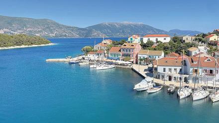 Verträumt. Fiskardo auf der Insel Kefalonia lädt zum Schlendern ein. In der Vor- und Nachsaison ist es sehr ruhig. 