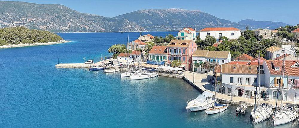 Verträumt. Fiskardo auf der Insel Kefalonia lädt zum Schlendern ein. In der Vor- und Nachsaison ist es sehr ruhig. 