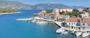 Verträumt. Fiskardo auf der Insel Kefalonia lädt zum Schlendern ein. In der Vor- und Nachsaison ist es sehr ruhig. 