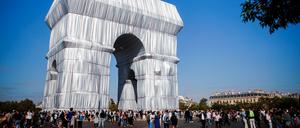 Very instagramable! 16 Tage wird das letzte Kunstwerk von Christo und Jeanne-Claude im Zentrum von Paris die Stadt überstrahlen