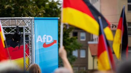 Im Wahlkampf fährt die AfD eine Doppelstrategie.