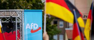 Im Wahlkampf fährt die AfD eine Doppelstrategie.