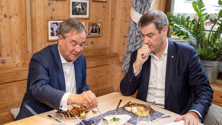 Markus Söder setzt neuerdings auf Harmonie. Dass der CSU-Chef mit dem Kampf um die Kanzlerkandidatur und nachträglichen Sticheleien seinen Teil zur Demontage von Armin Laschet beitrug, sieht er nicht so.