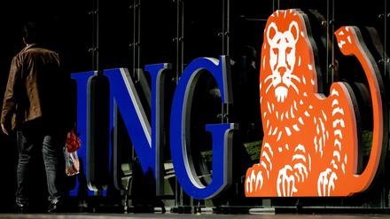 Millionen Kunden sind betroffen: Die ING wird sich bei ihnen im November melden. Verbraucherschützer rechnen damit, dass alle Banken nachziehen werden. 