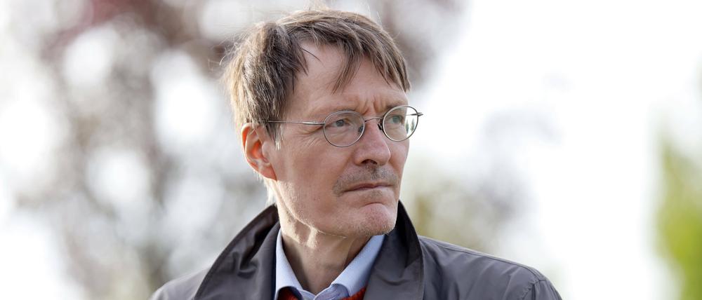Gesundheitspolitiker Lauterbach plädiert für eine breitere Anwendung des 2G-Modells.