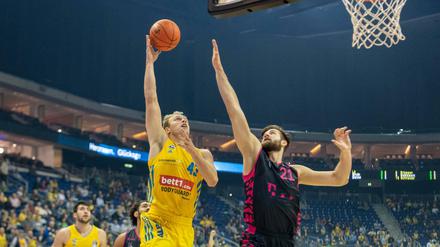Luke Sikma (links) und Alba starteten mit einer Enttäuschung in die Saison. 