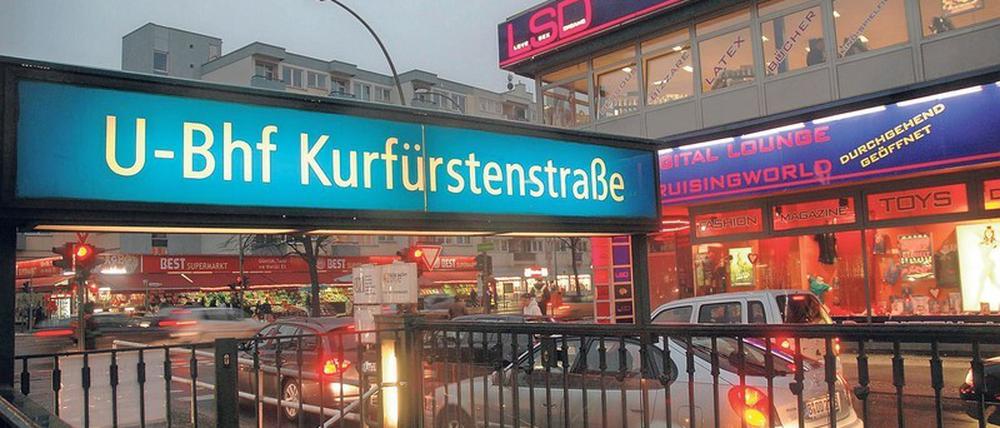 Legendär. Der U-Bahnhof Kurfürstenstraße, an der Grenze von Tiergarten und Schöneberg, bietet viel Anlass für Geschichten.