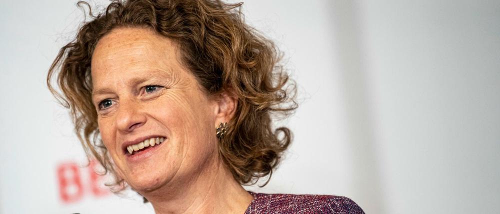 Aletta von Massenbach, zukünftige BER-Chefin, äußerte sich nach der Aufsichtsratssitzung zur finanziell schwierigen Lage des Flughafens. 