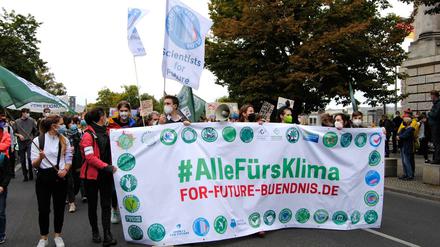 Ein breites Klimabündnis hatte am Freitag zum Klimastreik aufgerufen, der laut "Fridays for Future" in mehr als 400 Orten in Deutschland stattgefunden hat.