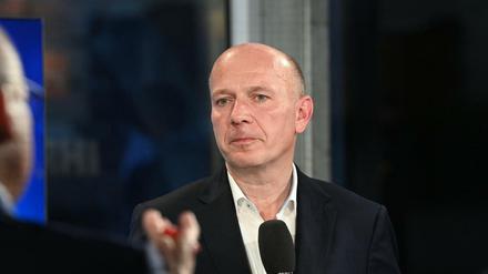 Kai Wegner schiebt das schlechte Resultat seiner Partei auf den Bundestrend.