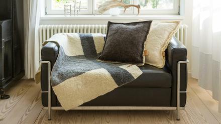 Handgemachtes Schafsfell von Michelle Mohr.