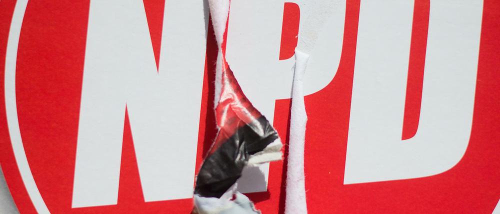 Ruiniert. Die NPD hat auch bei den Wahlen am Sonntag die Hürden zur staatlichen Teilfinanzierung nicht geschafft. Nun droht die Pleite