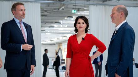 Christian Lindner, Annalena Baerbock und Olaf Scholz (von links).